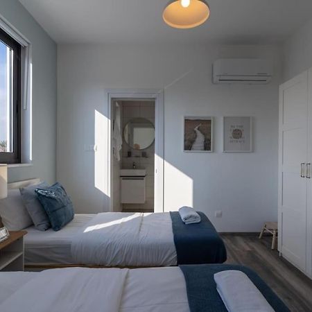 Thalassa 2-Bedroom Apartment In Larnaca Exteriör bild