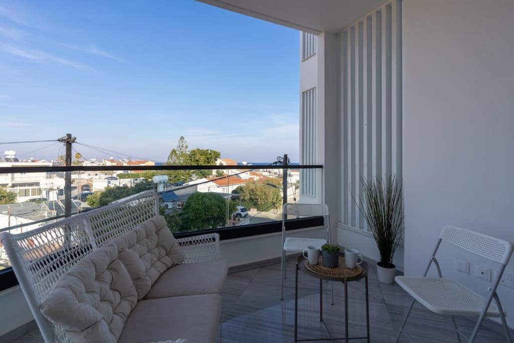 Thalassa 2-Bedroom Apartment In Larnaca Exteriör bild