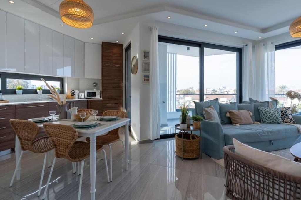 Thalassa 2-Bedroom Apartment In Larnaca Exteriör bild