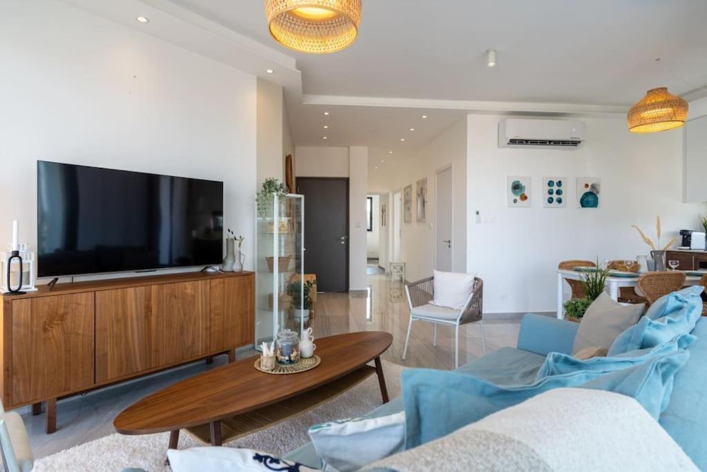 Thalassa 2-Bedroom Apartment In Larnaca Exteriör bild